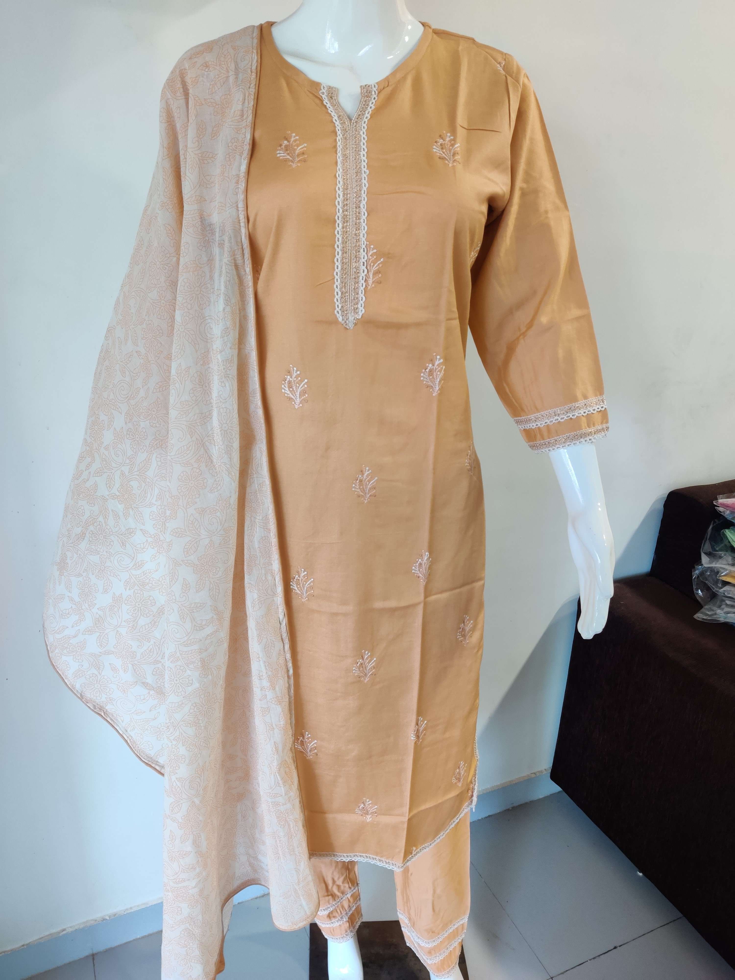 Cotton Flex Top With Lacework Pants And Mul Dupatta.