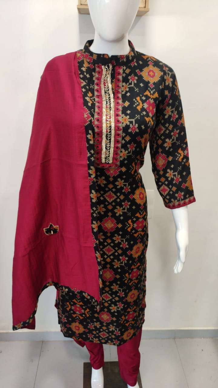 Pashmina Kurti With Pants And Applique Work Dupata