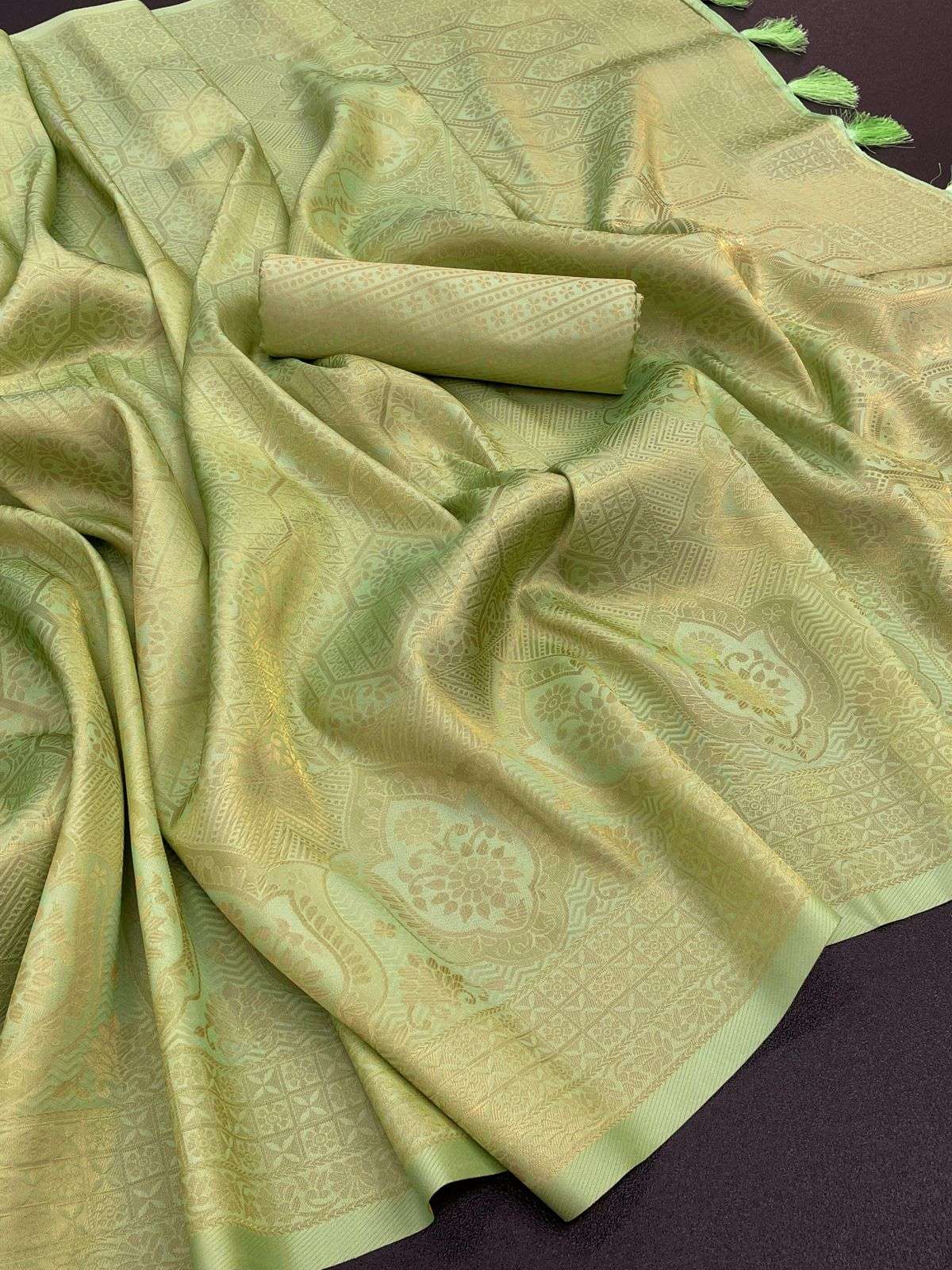shvetambar green oven soft silk with digital padding sarees 
