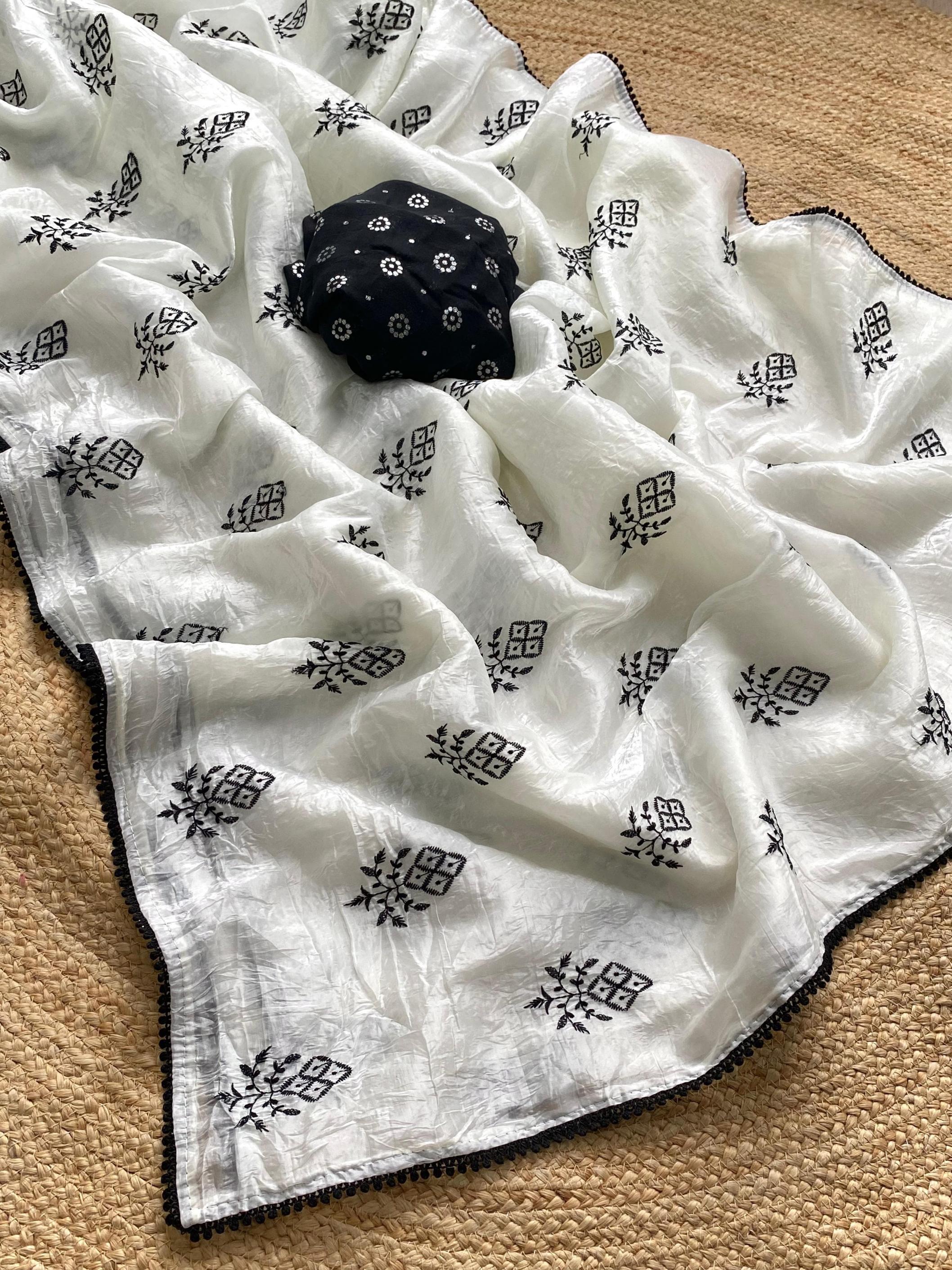 disha paper crush hit design stylish look sarees 