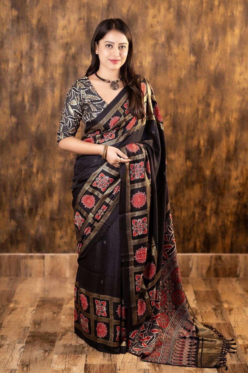 pr kc pashmina bandani ajrakkh style stylish look sarees exports 