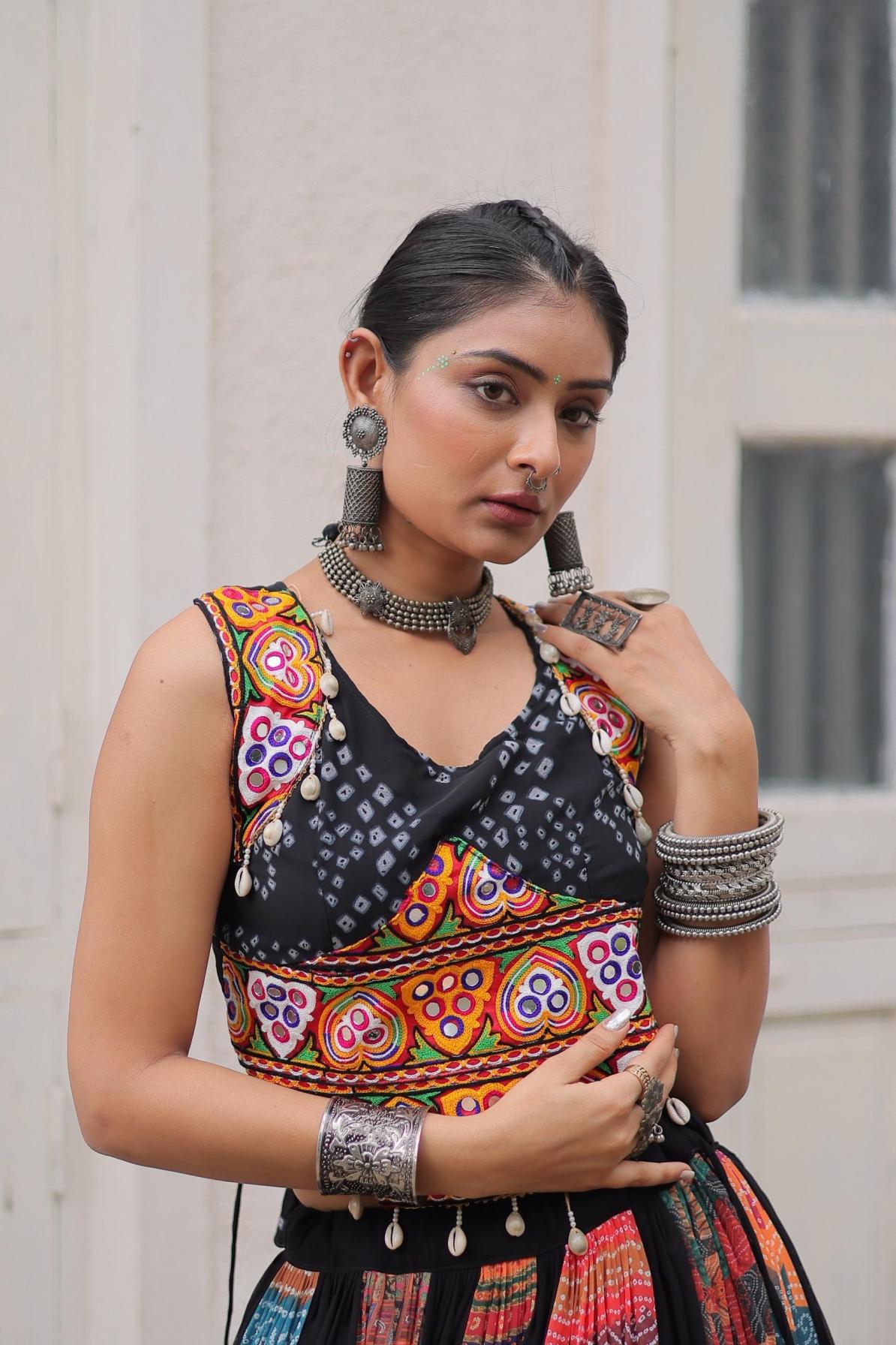 lw 7153 attractive georgette full stitch navratri lehenga choli supplier 