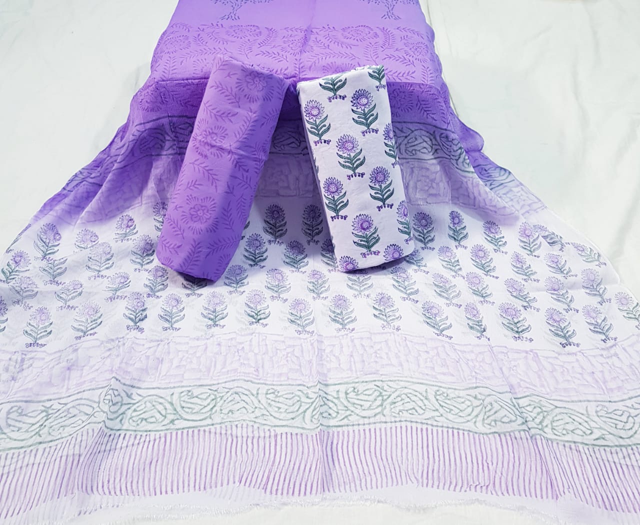 Non Catalog Cotton Printed Suits With Chiffon Dupatta Buy Online At Cheapest Rates