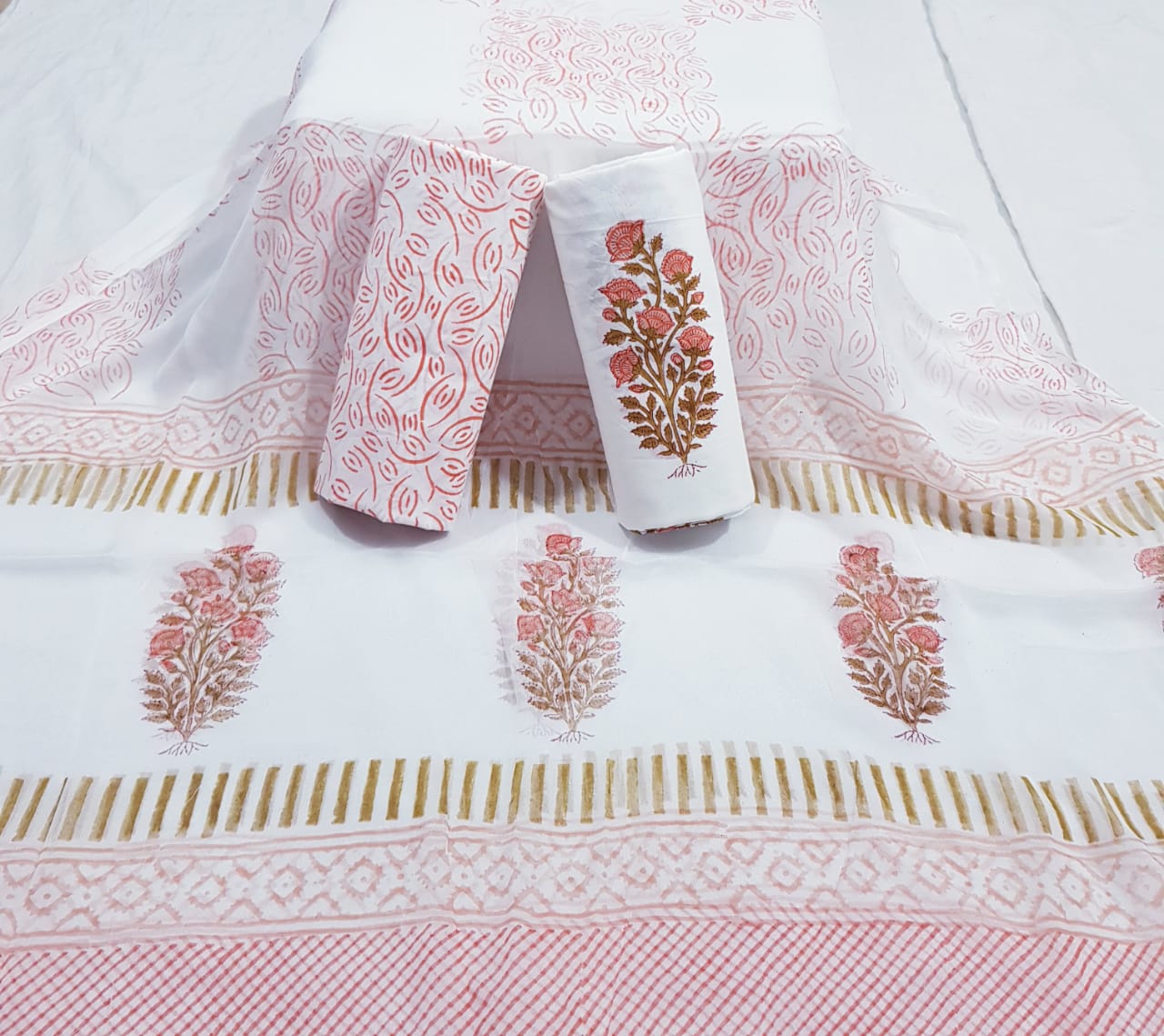 Non Catalog Cotton Printed Suits With Chiffon Dupatta Buy Online At Cheapest Rates