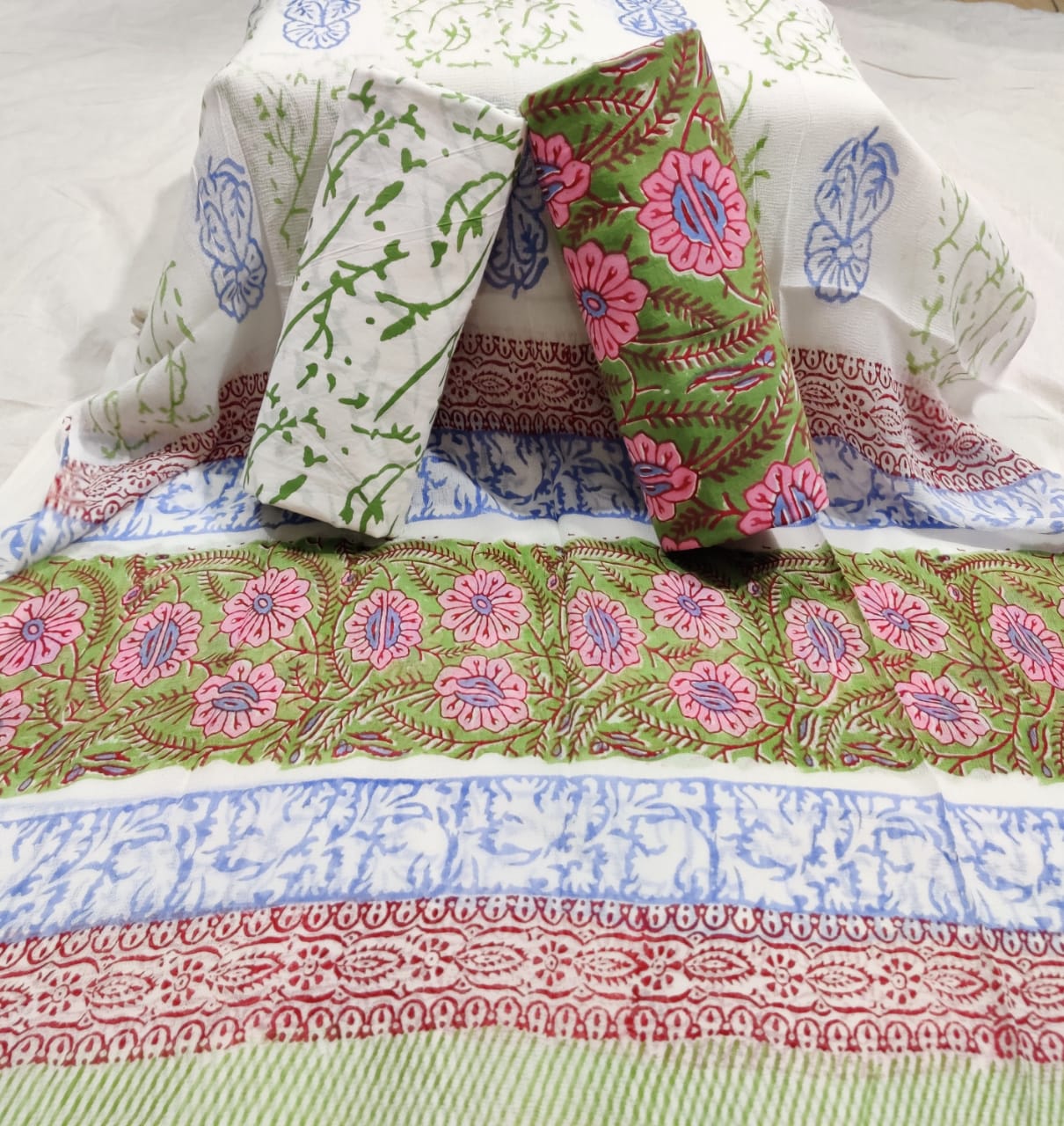 Non Catalog Cotton Printed Suits With Chiffon Dupatta Buy Online At Cheapest Rates