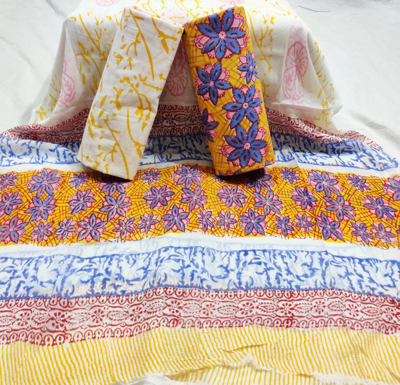 Non Catalog Cotton Printed Suits With Chiffon Dupatta Buy Online At Cheapest Rates