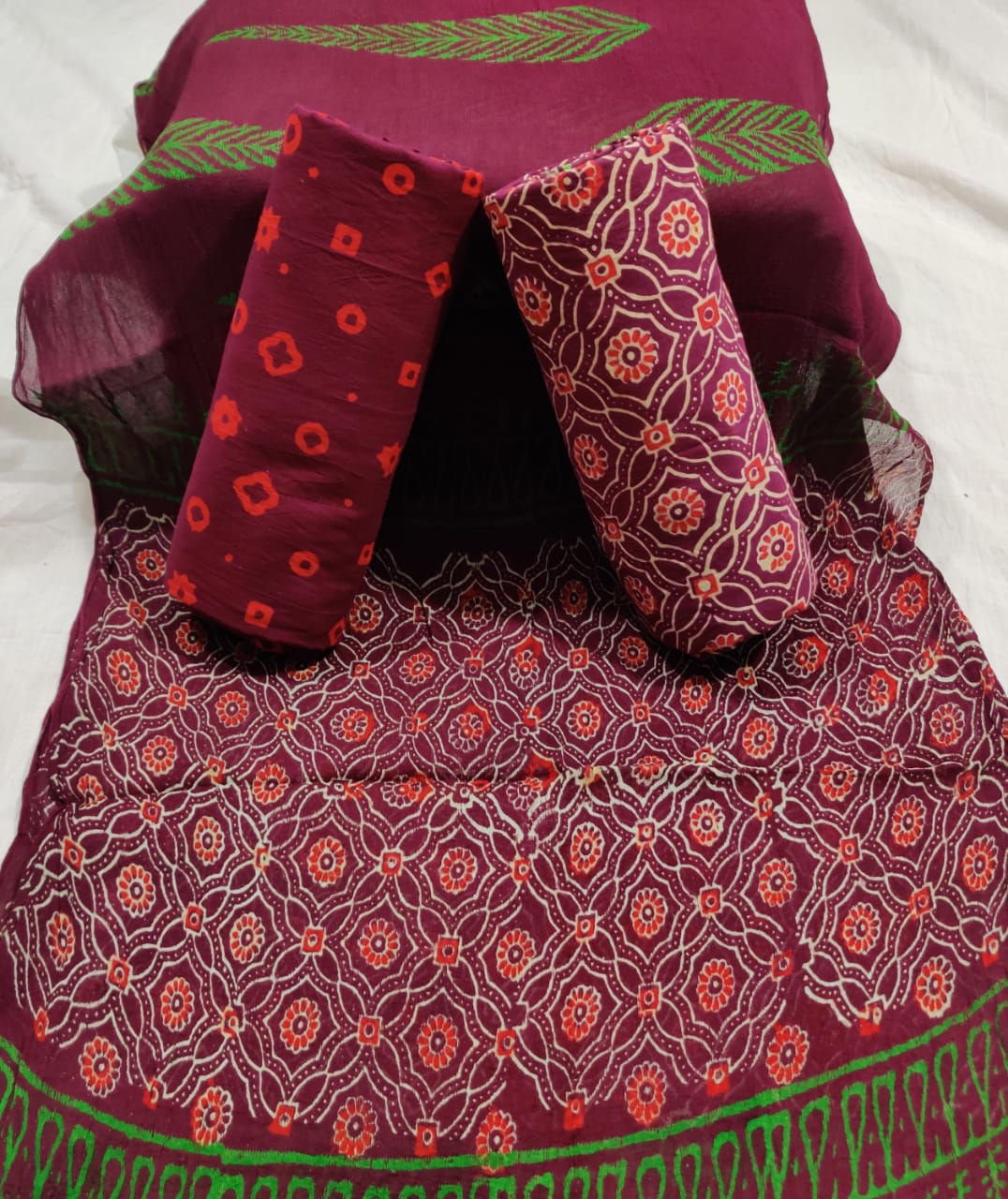 Non Catalog Cotton Printed Suits With Chiffon Dupatta Buy Online At Cheapest Rates