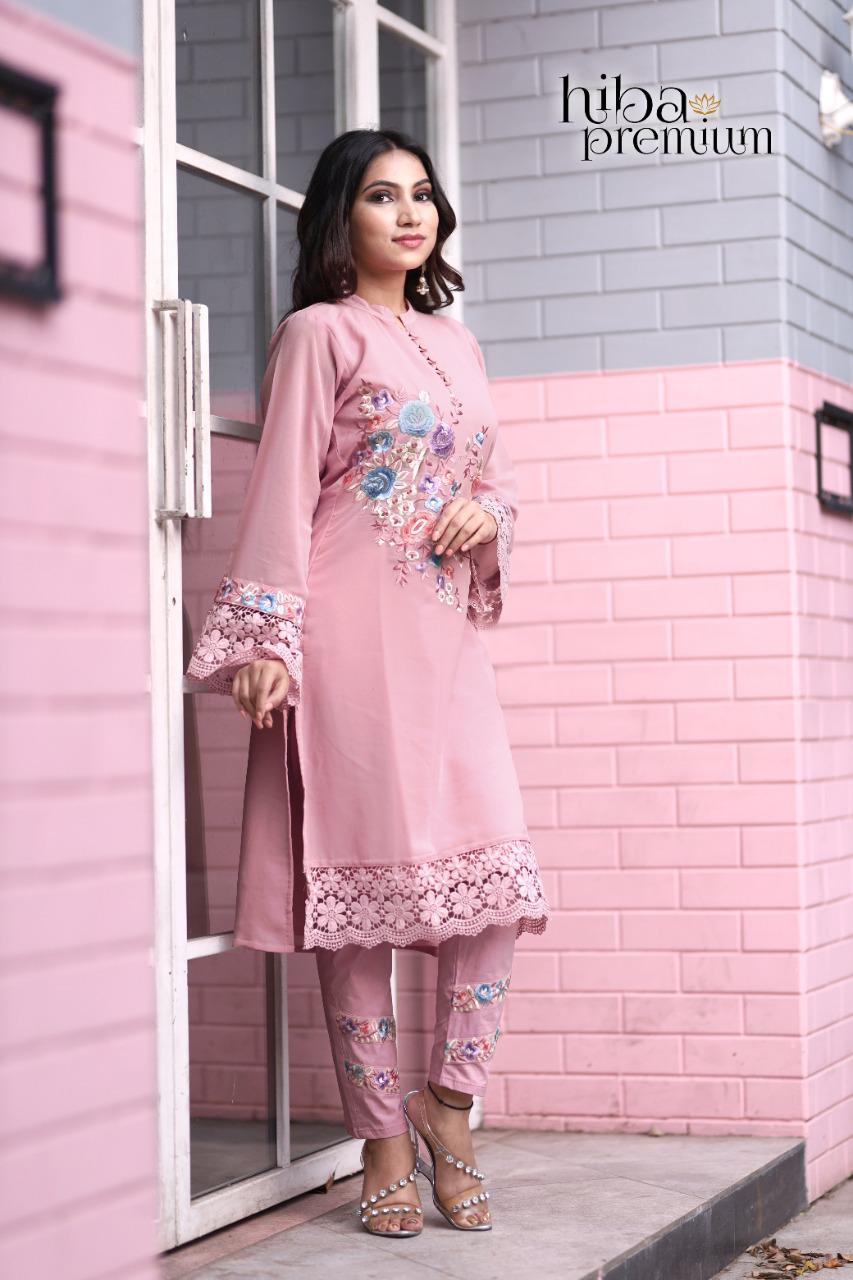 Buy Hunter Green Long Kurti And Cigarette Pants With 3D Floral Embroidery  Online - Kalki Fashion