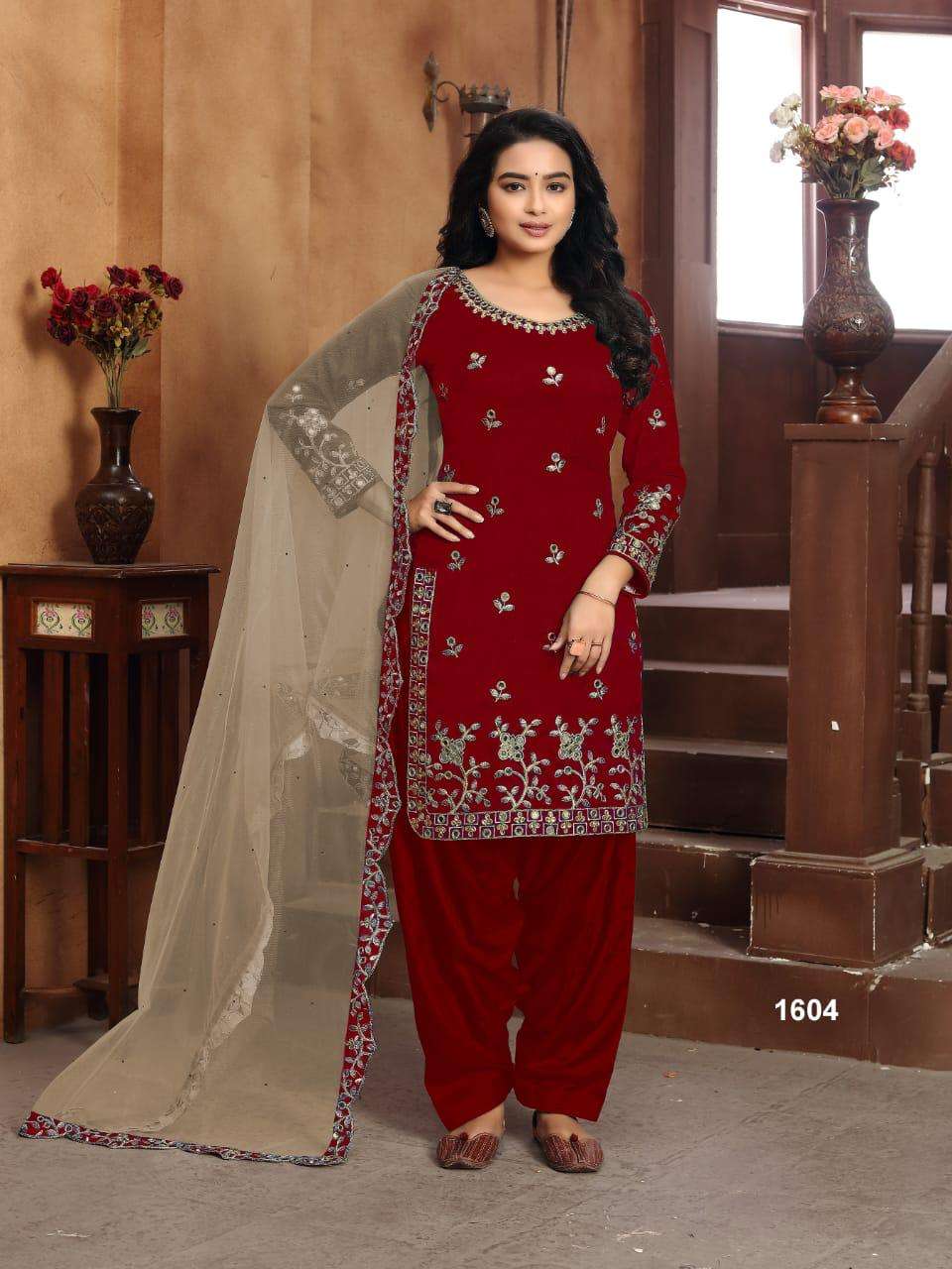 aanaya vol 116 1601-1605 series punjabi suits wholesaler in surat market 