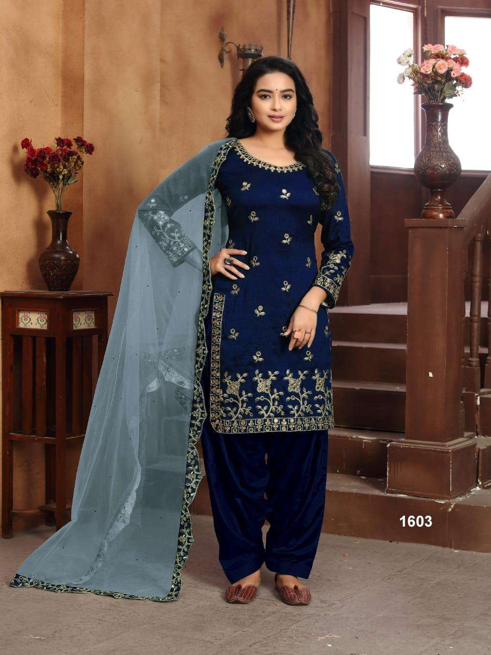 aanaya vol 116 1601-1605 series punjabi suits wholesaler in surat market 