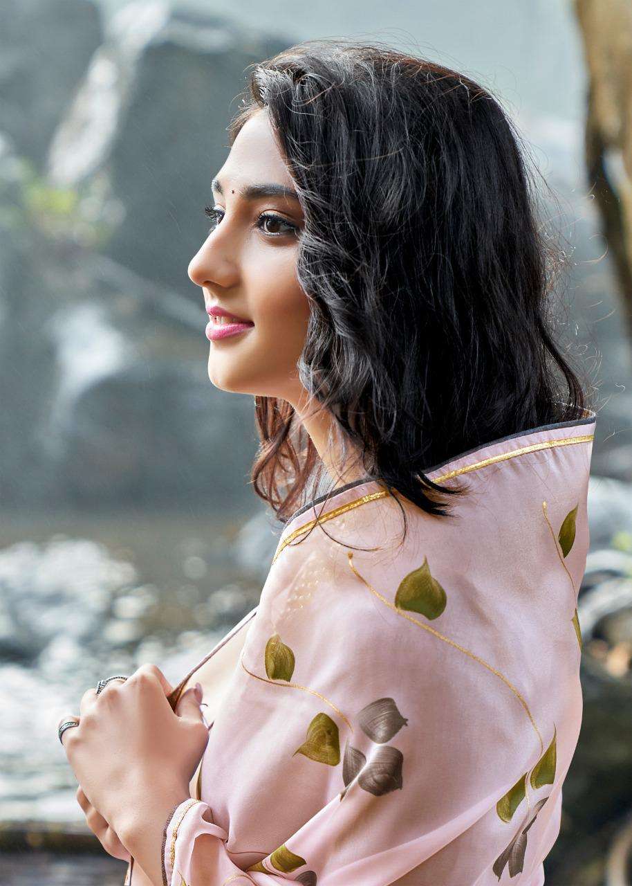 kashvi amor organza silk hand print exclusive sarees