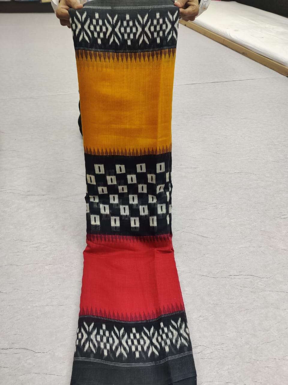 Sr Brand Barkha Vol 3 Cotton Handloom Saree With Ikkat Blouse