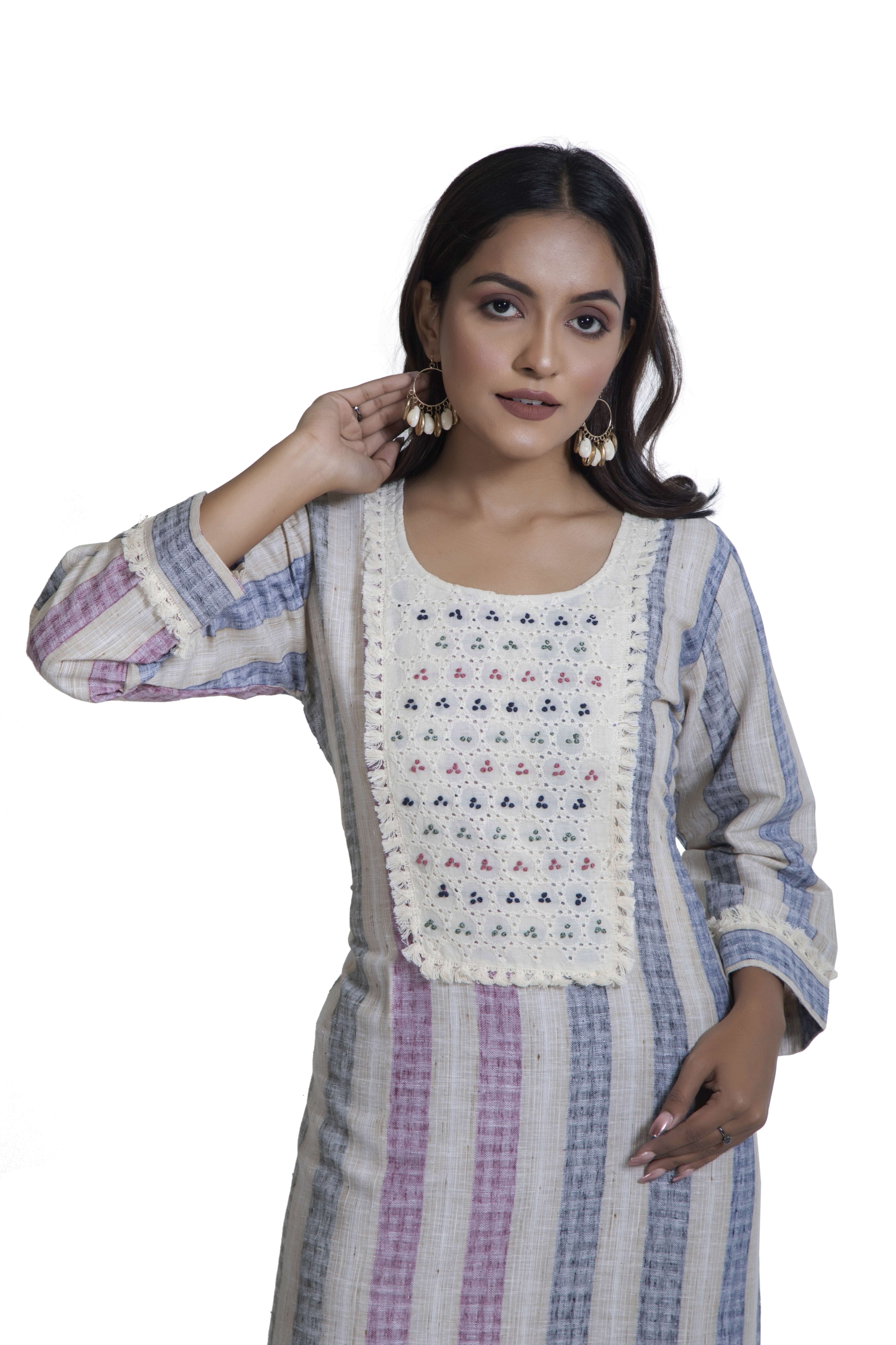 Heavy Stylish Cotton Kurti With Handwork And Lacework.