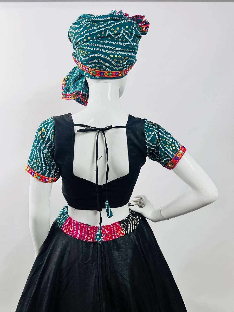 aawiya 7040 multi print lace work black color single navratri chaniya choli 