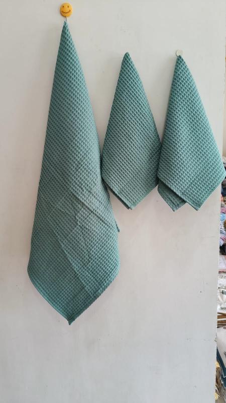 pr plain solid color fancy towel 3pcs set perfect for gifting purpose 