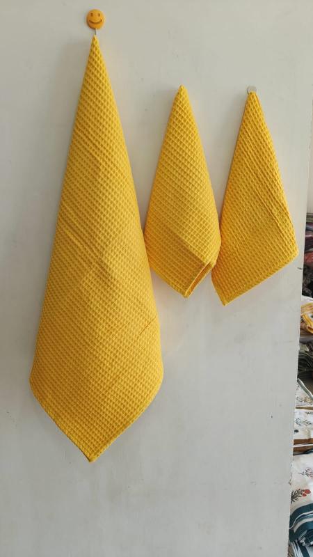 pr plain solid color fancy towel 3pcs set perfect for gifting purpose 