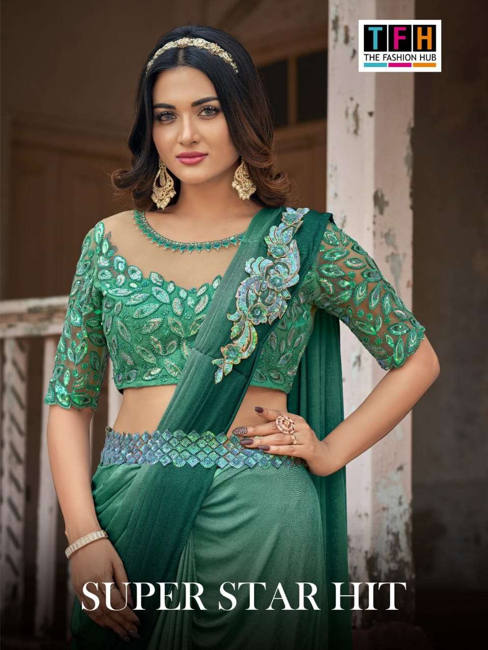 beautiful aakara festive gown chanderi febric with gold zari linning work |  Indian gowns dresses, Kurti designs party wear, Kurta designs women