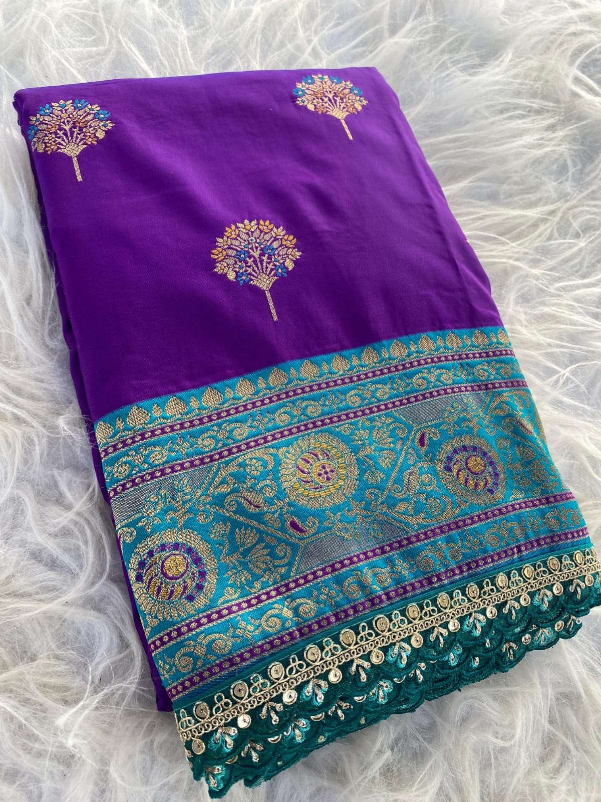 bhanupriya banarasi weaving hit design saree for womens 